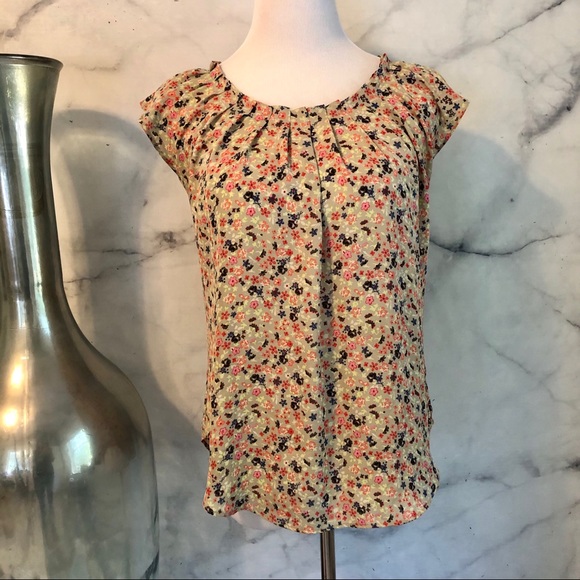 LC Lauren Conrad Tops - 3/$20 LC Lauren Conrad Floral Blouse Size Small